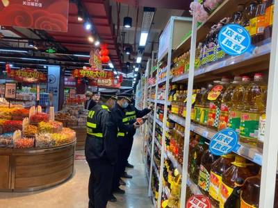 食品安全无小事——港头城管开展春节食品安全专项检查